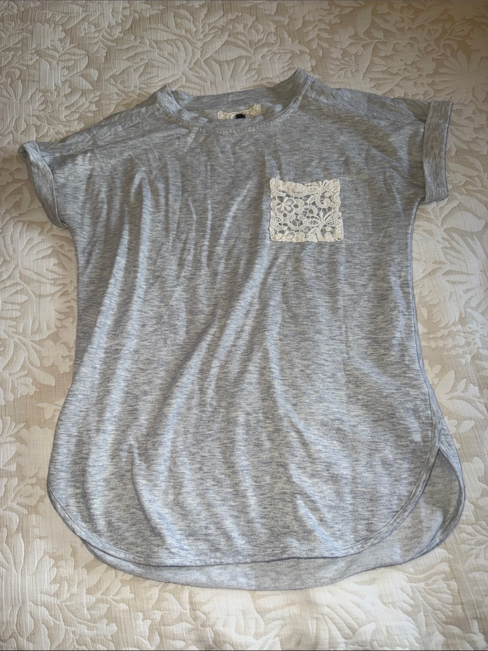 Cupio Heather Gray Short Sleeve Tee with Lace Pocket